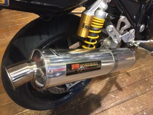 バイクのマフラー